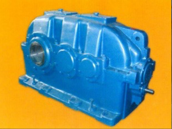 四级硬齿面磨齿减速器