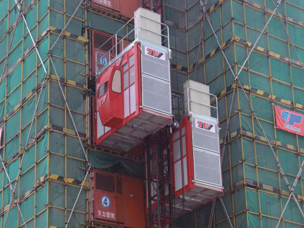 绿色环保型施工升降机